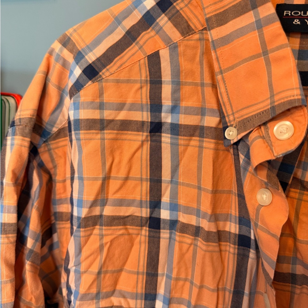 Men’s Roundtree and Yorke 2XT dress shirt - Picture 4 of 5